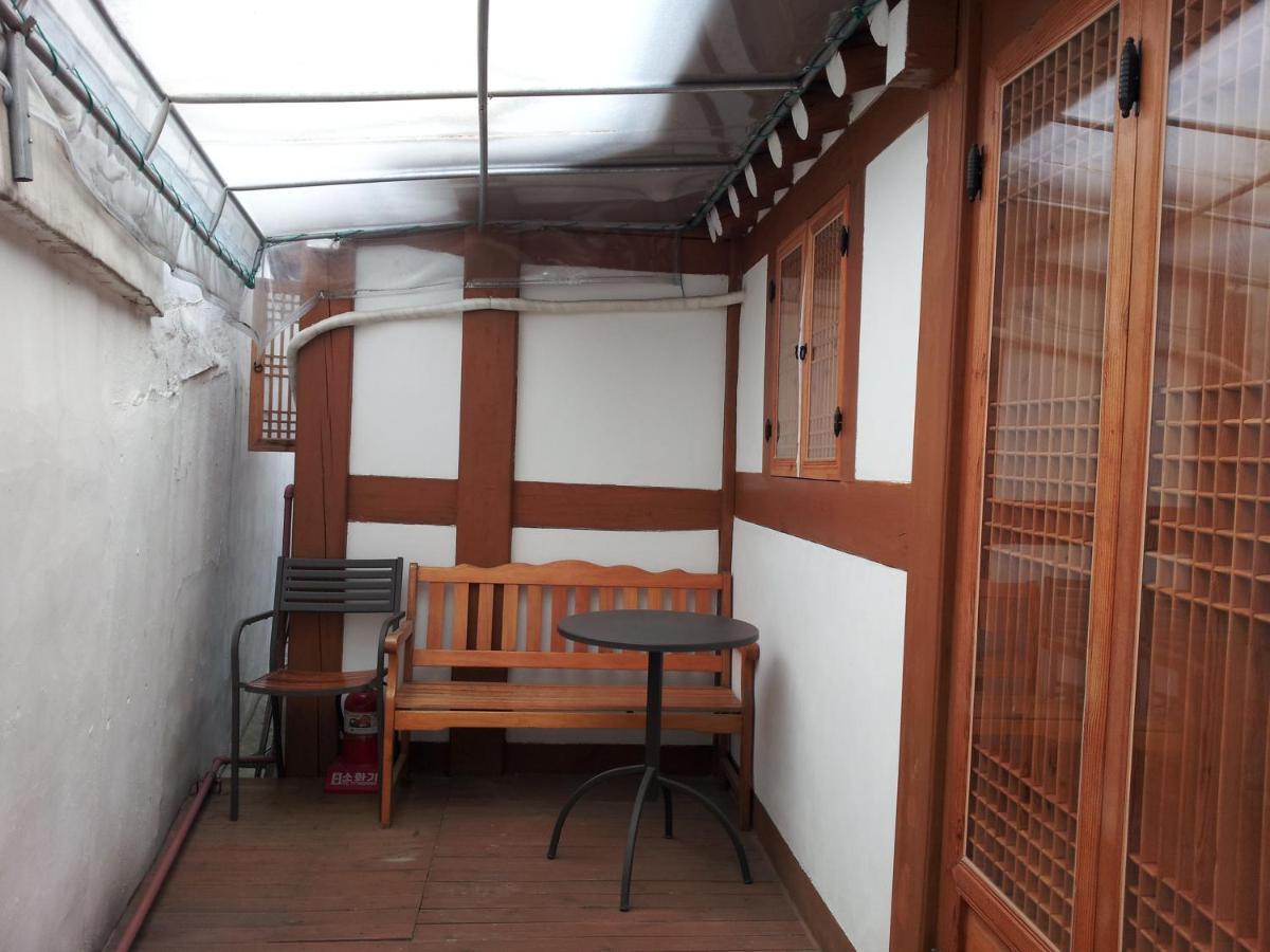 Han Hanok Guesthouse Сеул Екстер'єр фото