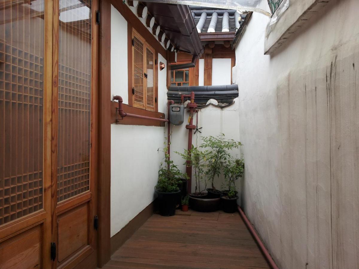 Han Hanok Guesthouse Сеул Екстер'єр фото