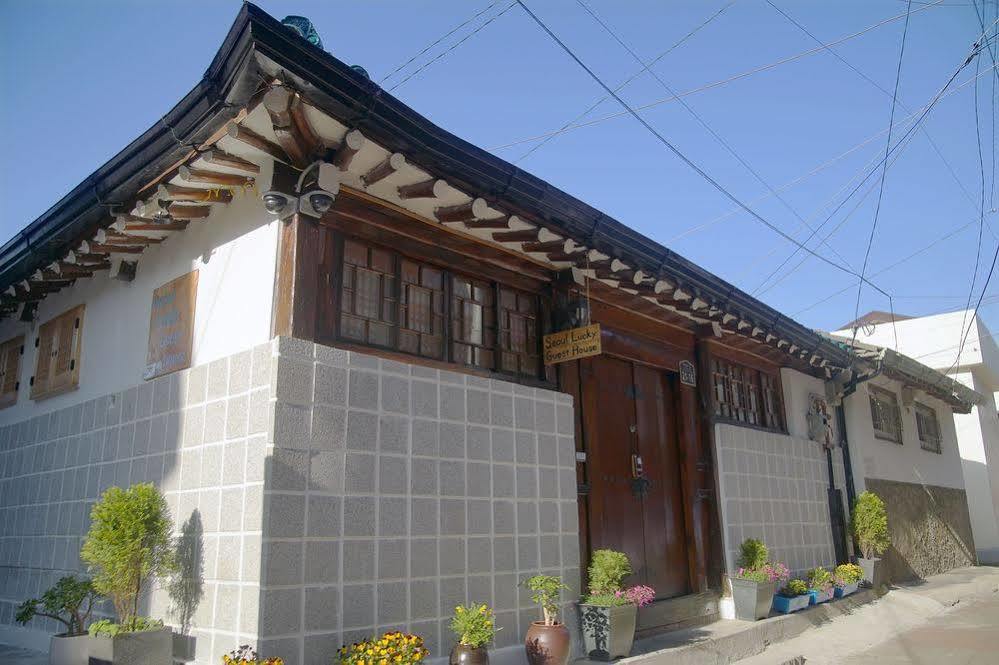 Han Hanok Guesthouse Сеул Екстер'єр фото