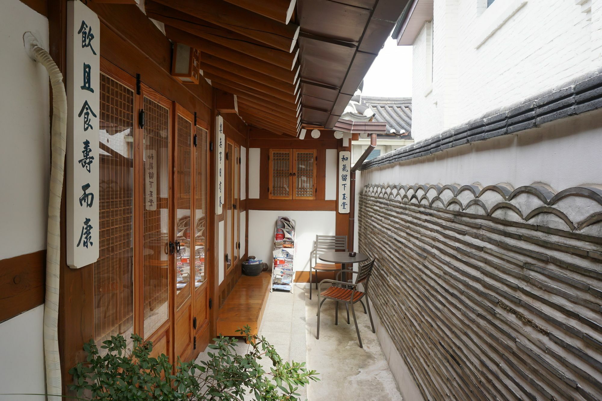 Han Hanok Guesthouse Сеул Екстер'єр фото