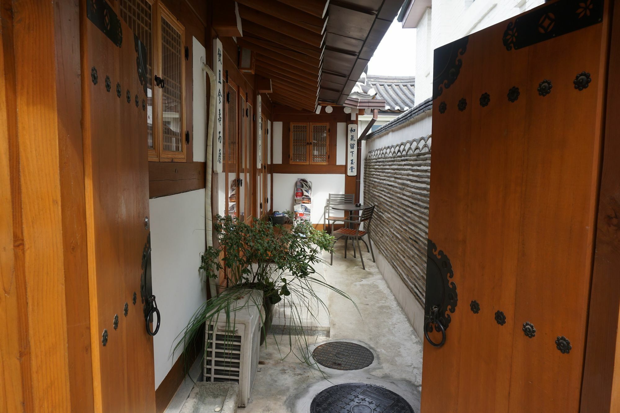 Han Hanok Guesthouse Сеул Екстер'єр фото