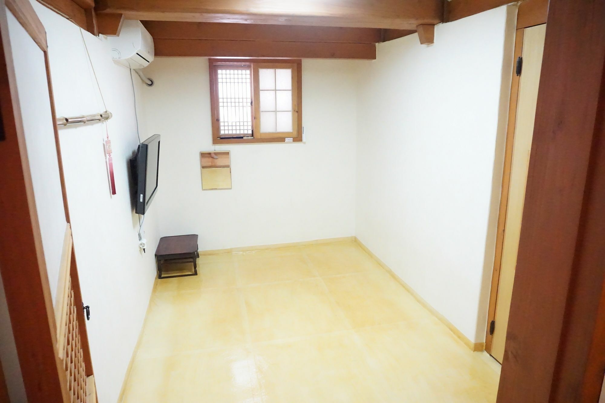 Han Hanok Guesthouse Сеул Екстер'єр фото